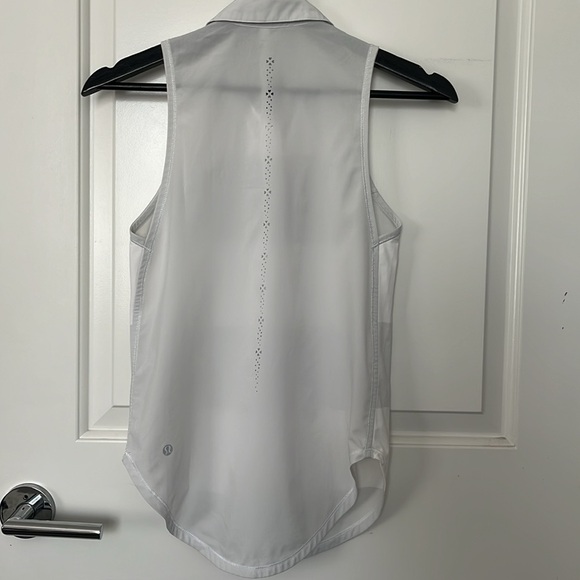 lululemon Hot Hitter Sleeveless Polo - Picture 2 of 2